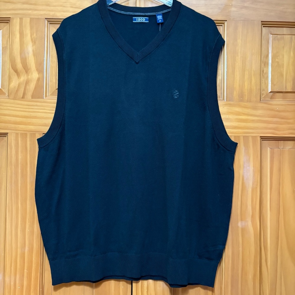 Izod V-Neck Black Sweater Vest with Ribbed Trim NWT